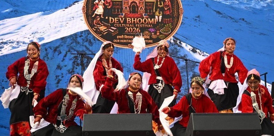 बदरीनाथ में गूंजा देवभूमि का लोक रंग