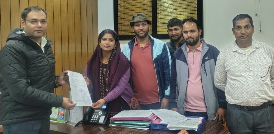 सड़क नहीं तो चुनाव नहीं, मासौं-कफलखेत-दादड़ के ग्रामीणों की चेतावनी
